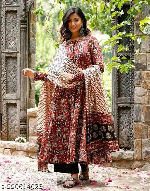 WhatsApp Image 2025-10-09 at 9.58.45 PM (1) Trending Kurti set, Kurti With Dupatta - Image 3
