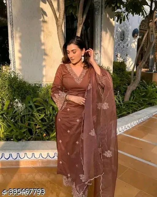 Women Rayon Kurta Set with Pants Women Rayon Kurta Set with Pants