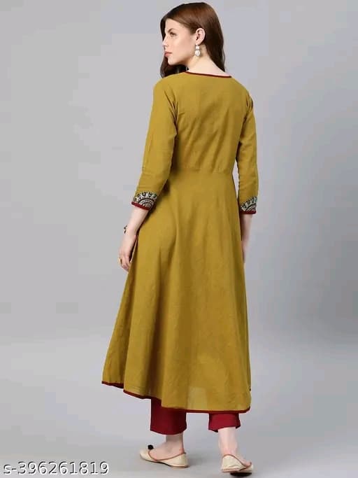WhatsApp Image 2025-12-28 at 7.55.48 PM (1) Gallery Women's Kurtis & Kurtas Cotton Blend Sleeve Length: Three-Solid Sizes: XS S M L XL XXL XXXL 4XL 5XL 6XL 7XL 8XL - Image 4