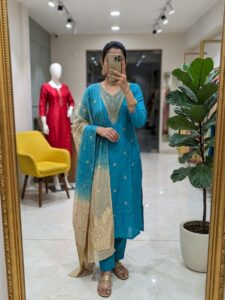 beautifully crafted kurti set,